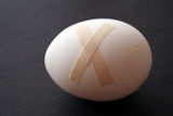 Wounded egg Royalty Free Stock Photos