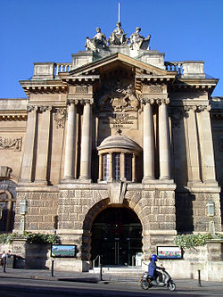 Bristol city museum and art gallery.jpg
